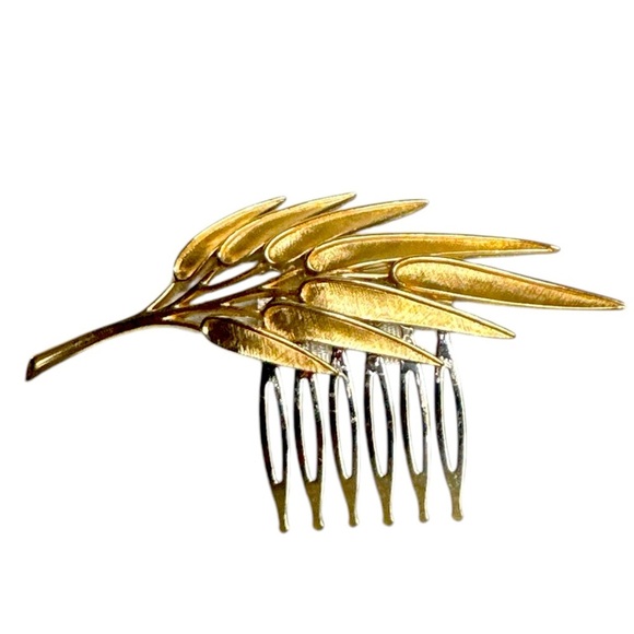 Matte Gold Leaf Hair Comb - Repurposed Vintage Jewelry, Elegant Accessory - Picture 1 of 4